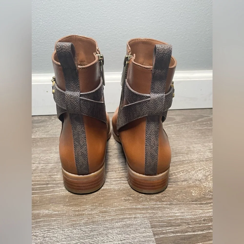 Michael Kors Women's Farrah Flat Brown‎ Ankle Booties Size 6.5